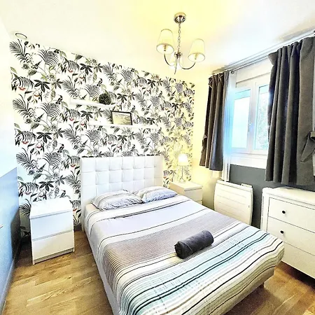 Appartamento 3 Apts - 9 Bedrooms - 16 Pers - Metro 7 - Ac